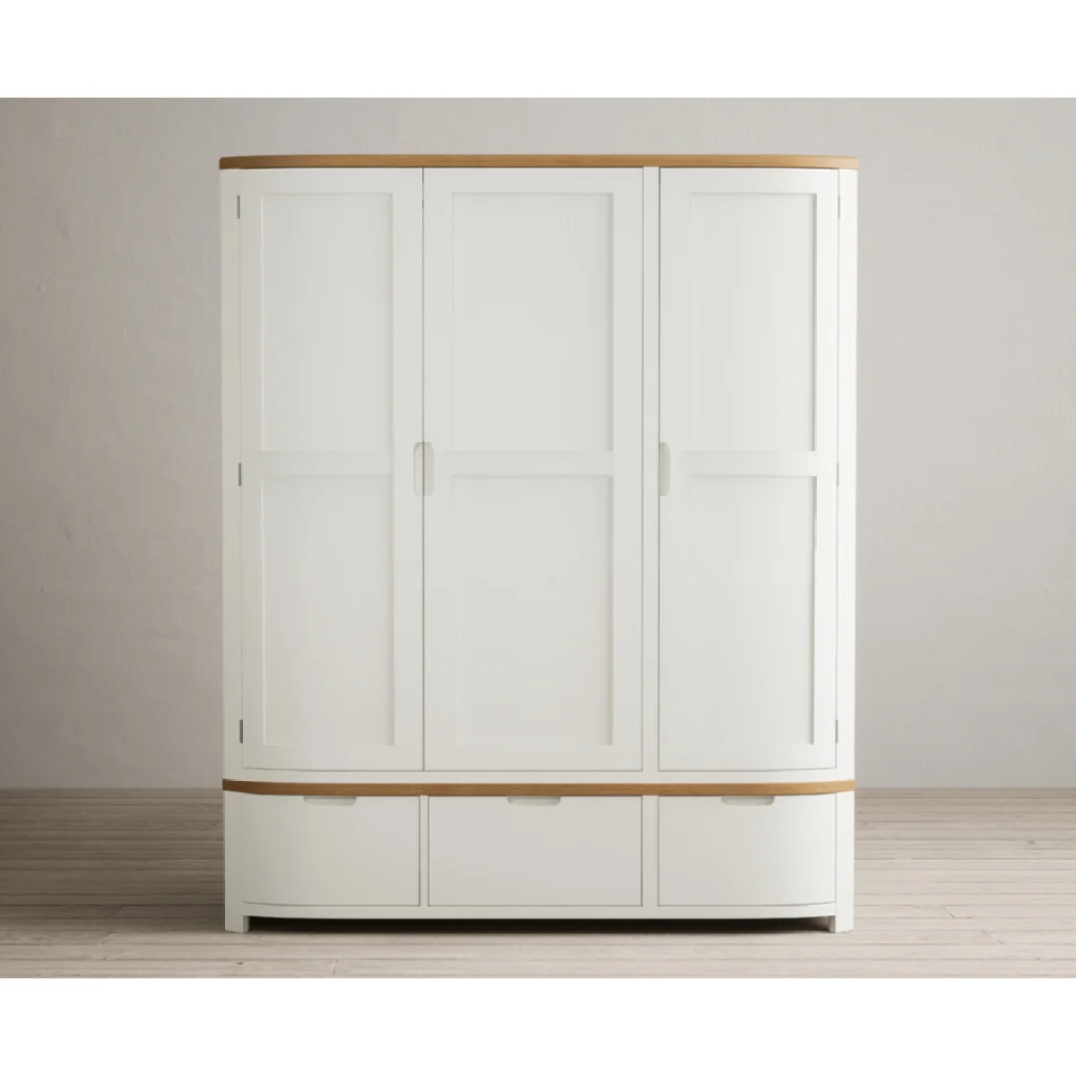Bradwell Oak and Signal White Painted Triple Wardrobe – image 4