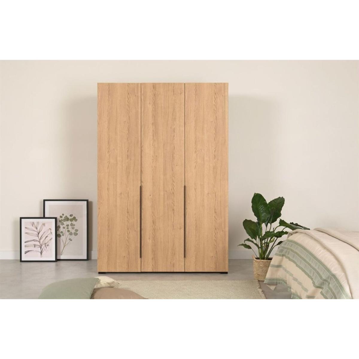 Luke 3 Door Wardrobe - Oak – image 4