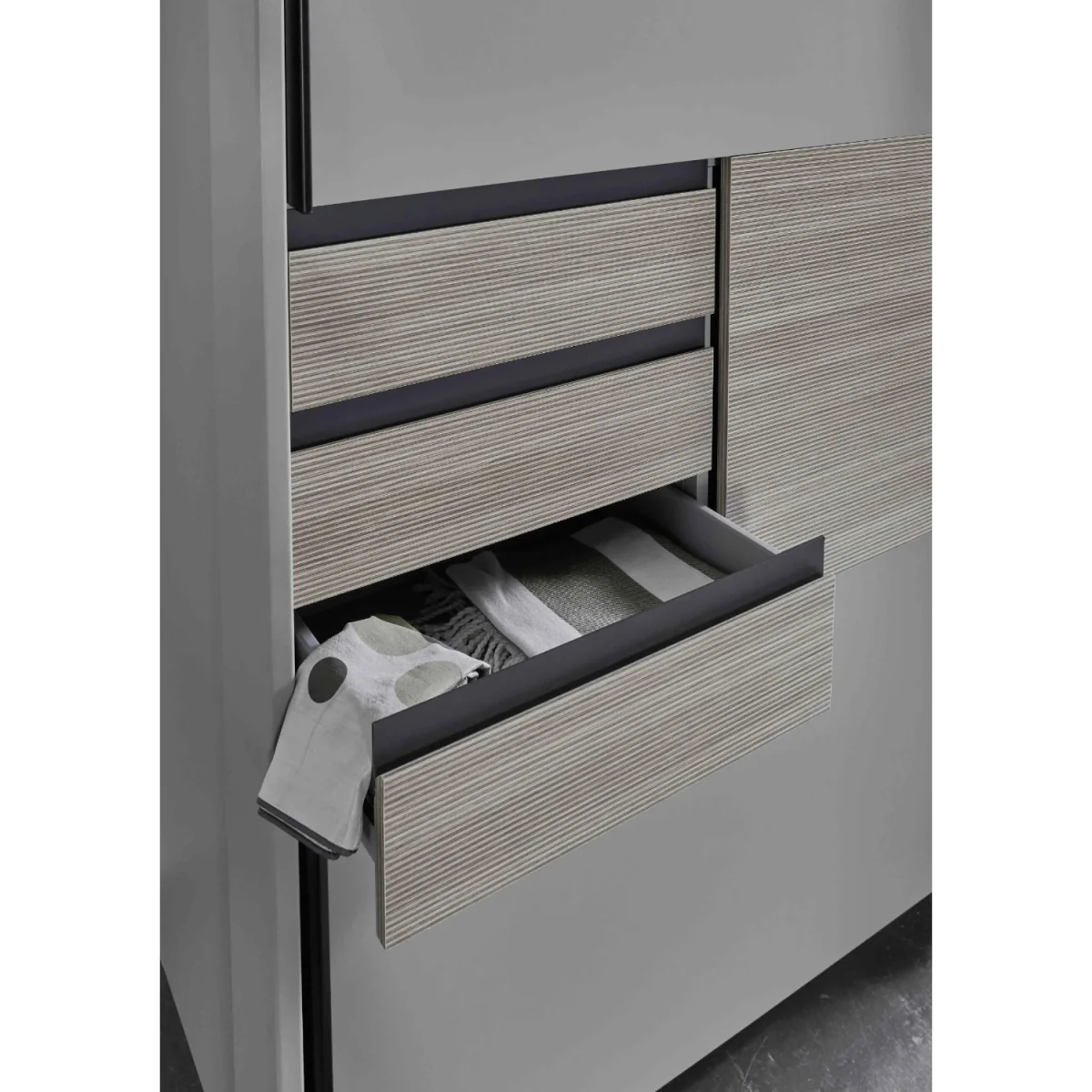 Bremen 2 Door Sliding White Wardrobe - White – image 5