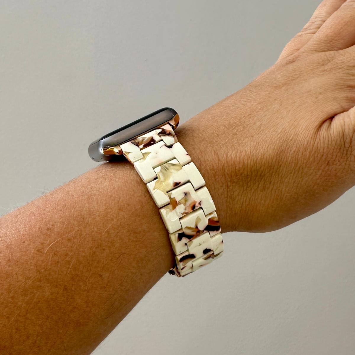 Women's Neutrals / White / Brown Apple Watch Band In Rich Nougat | Small | Closet Rehab – image 3