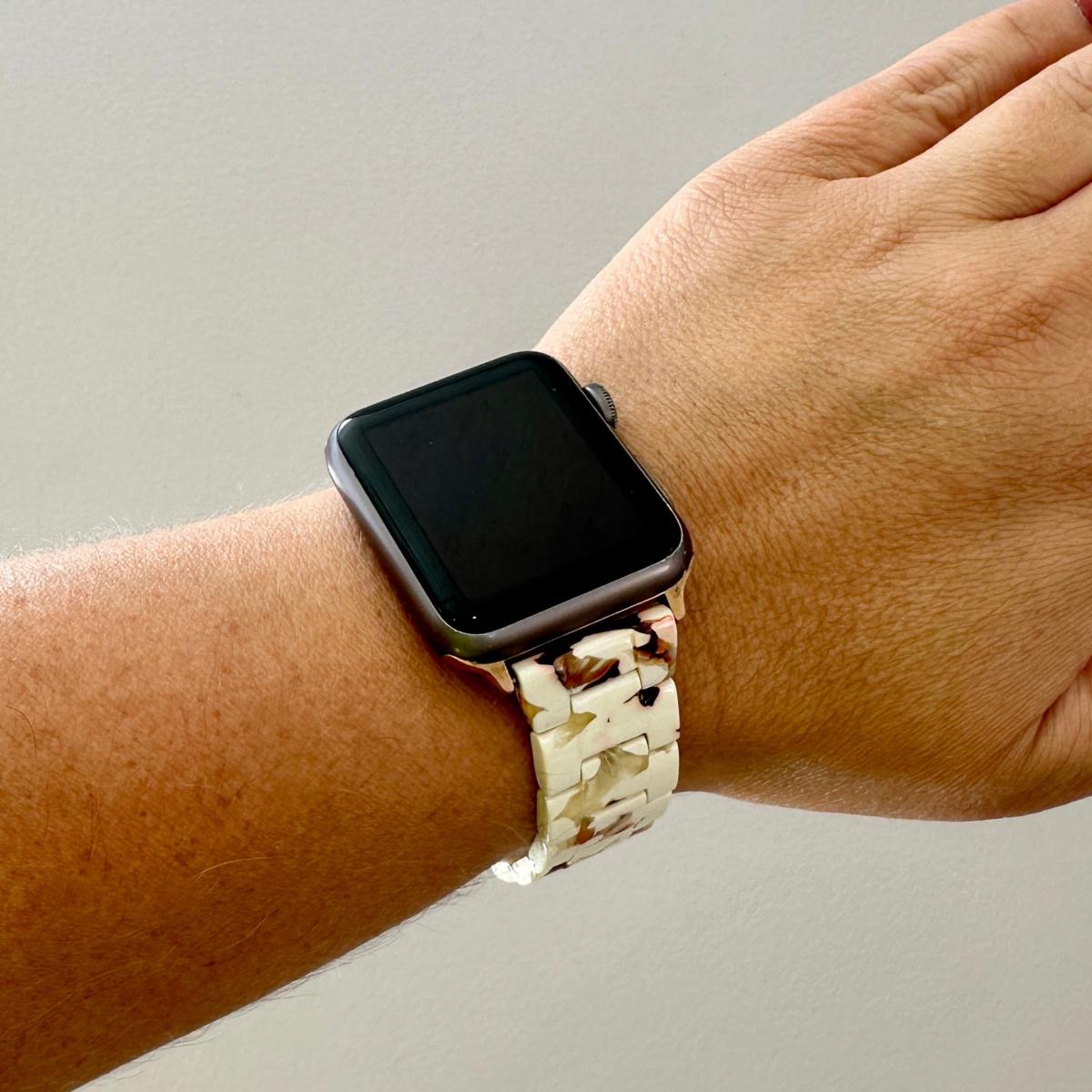 Women's Neutrals / White / Brown Apple Watch Band In Rich Nougat | Small | Closet Rehab – image 4