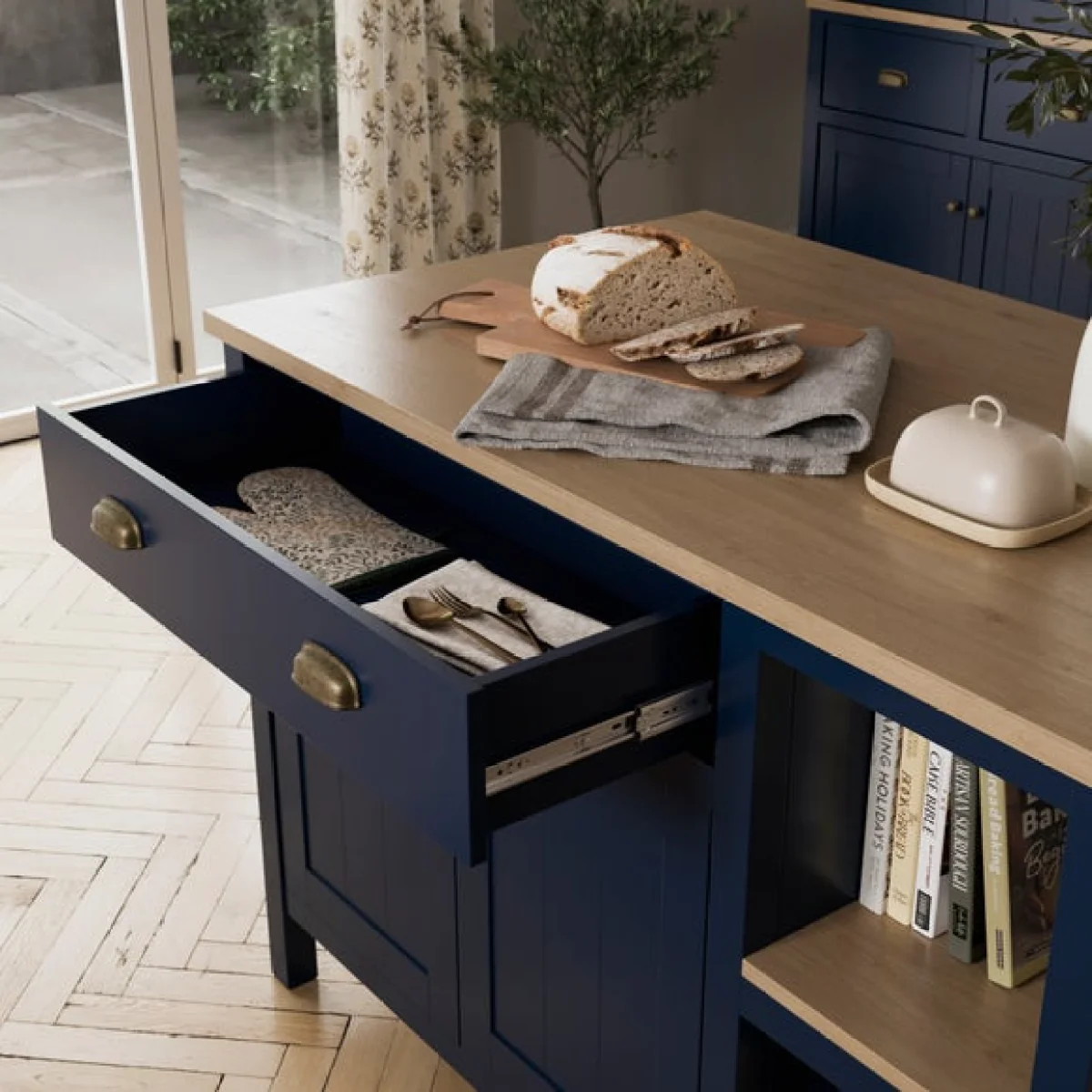 Francis Kitchen Island – image 3