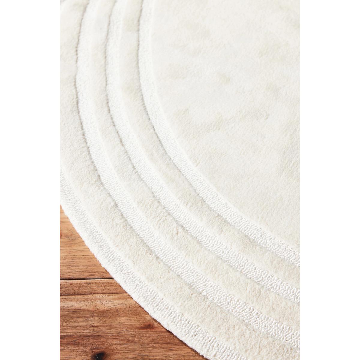 Tufted Halle Rug – image 3