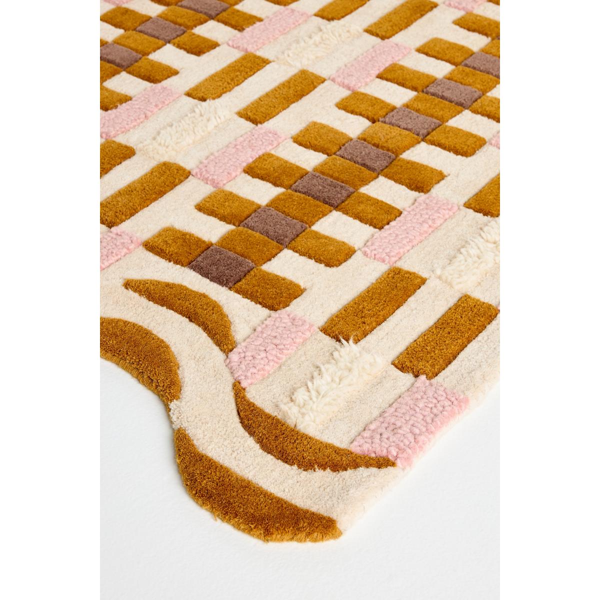 Tufted Wool Geometric Scalloped Rug – image 2