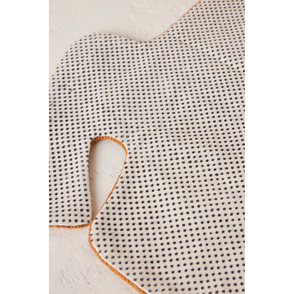 Crewel Tiger Rug – image 3