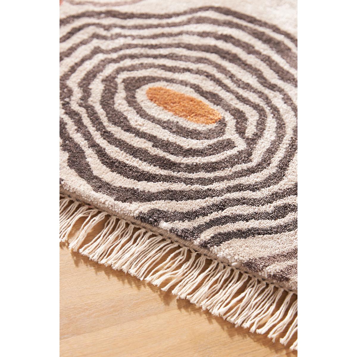 Tufted Maple Rug – image 3