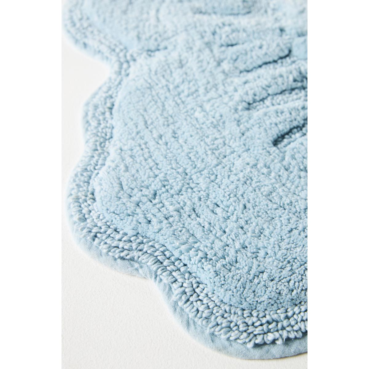 Castile Rose Tufted Cotton Bath Mat – image 3