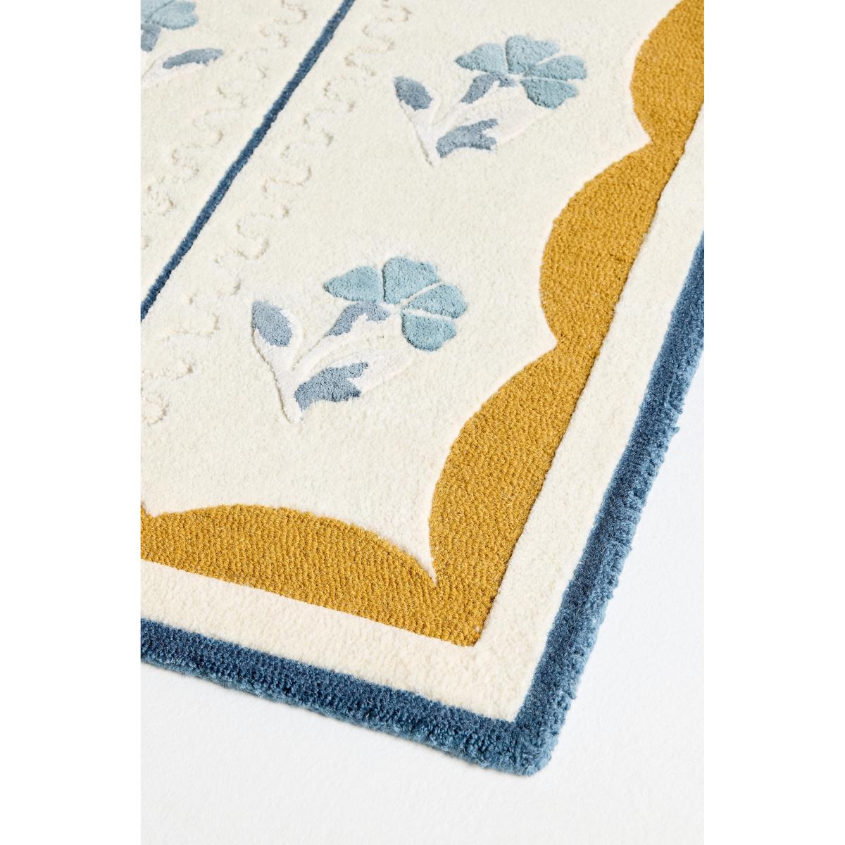 Essex Hand-Tufted Wool Blend Floral Rug – image 2