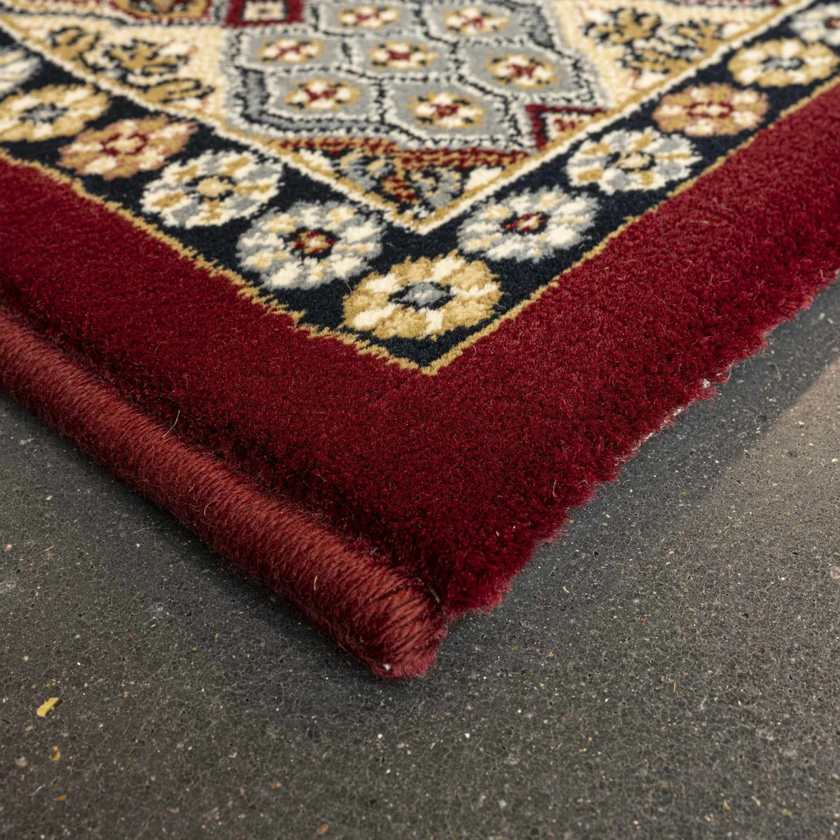 Da Vinci Rug, 1.6m x 2.3m / Red – image 3