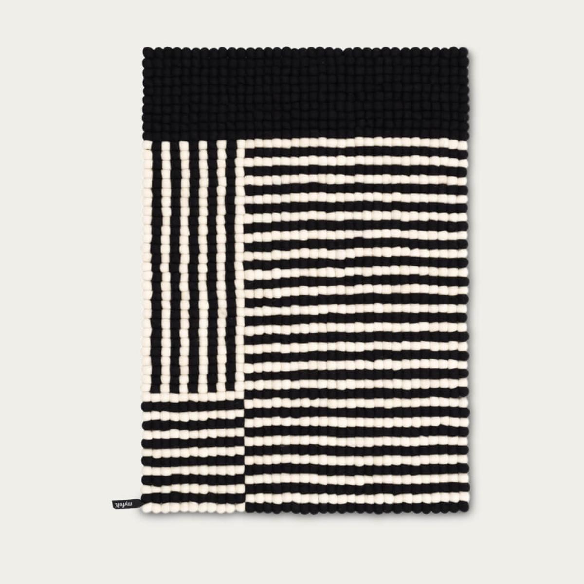 Lino 1 Felt Ball Rug – image 1