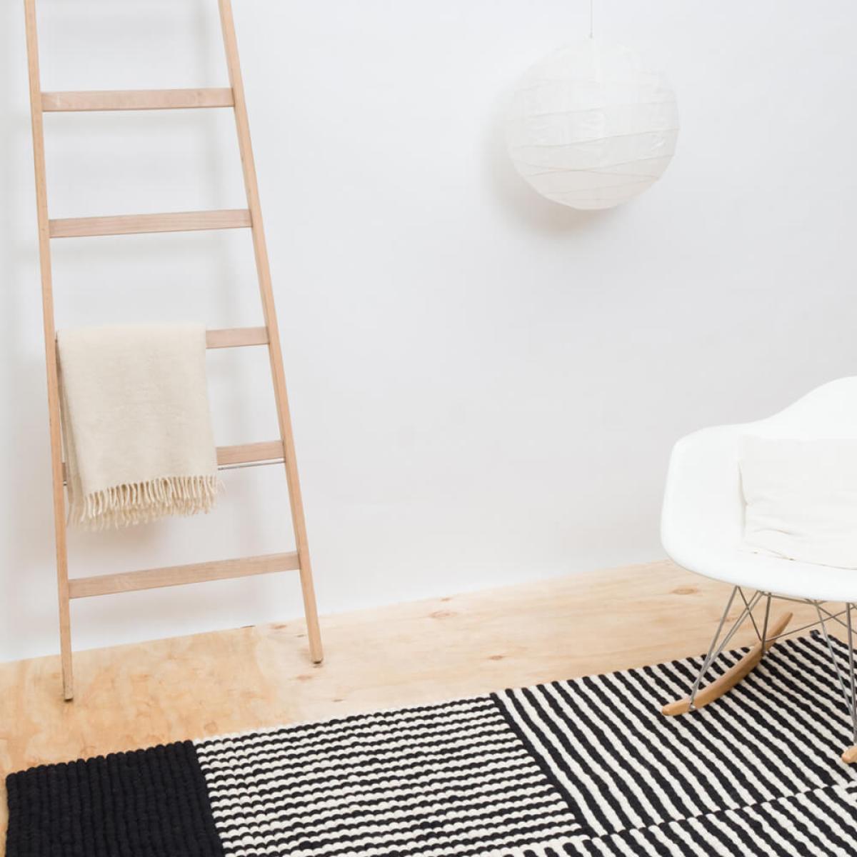 Lino 4 Felt Ball Rug – image 4