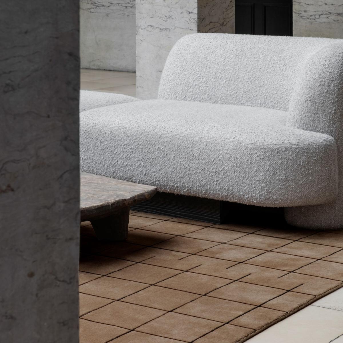 Chestnut/Black Grid Rug – image 3
