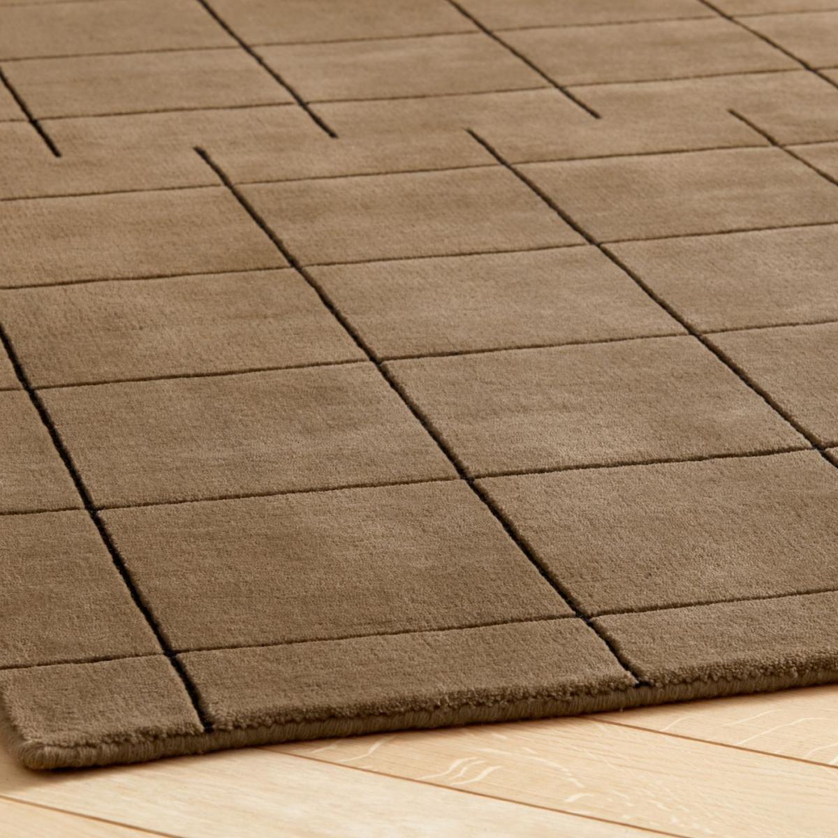Chestnut/Black Grid Rug – image 5