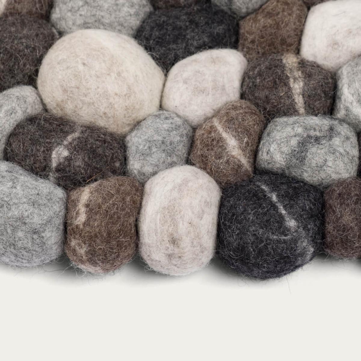 Felt Ball Rug Hardy Round – image 3