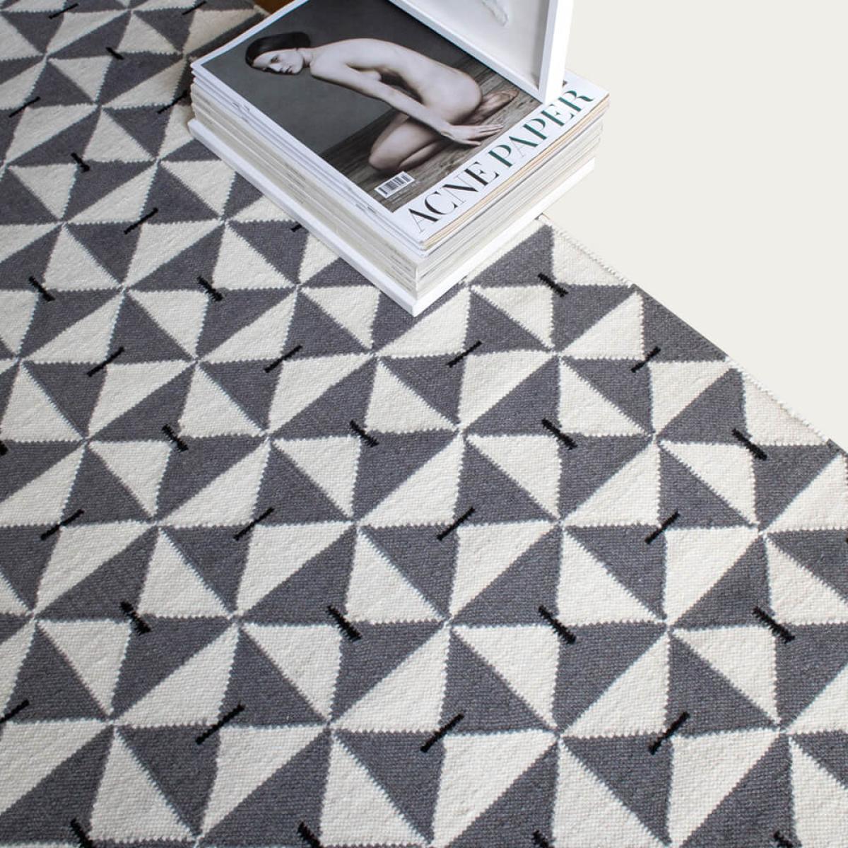 Gray Mosaik Rug – image 3