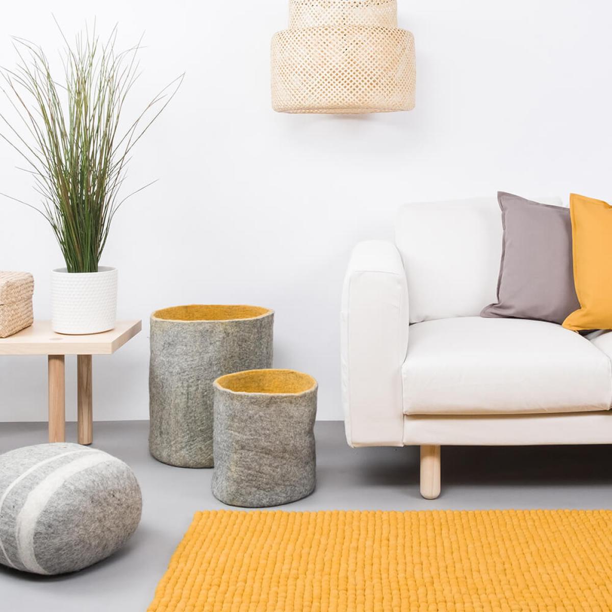 Felt Ball Rug Klara Square – image 4