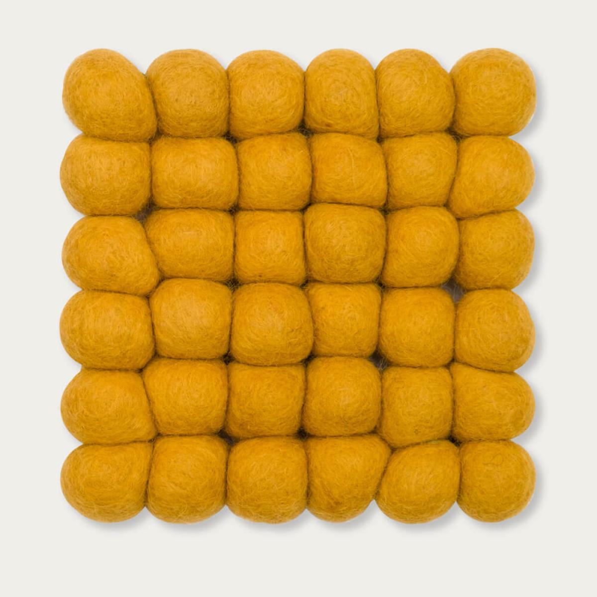 Felt Ball Rug Klara Square – image 9