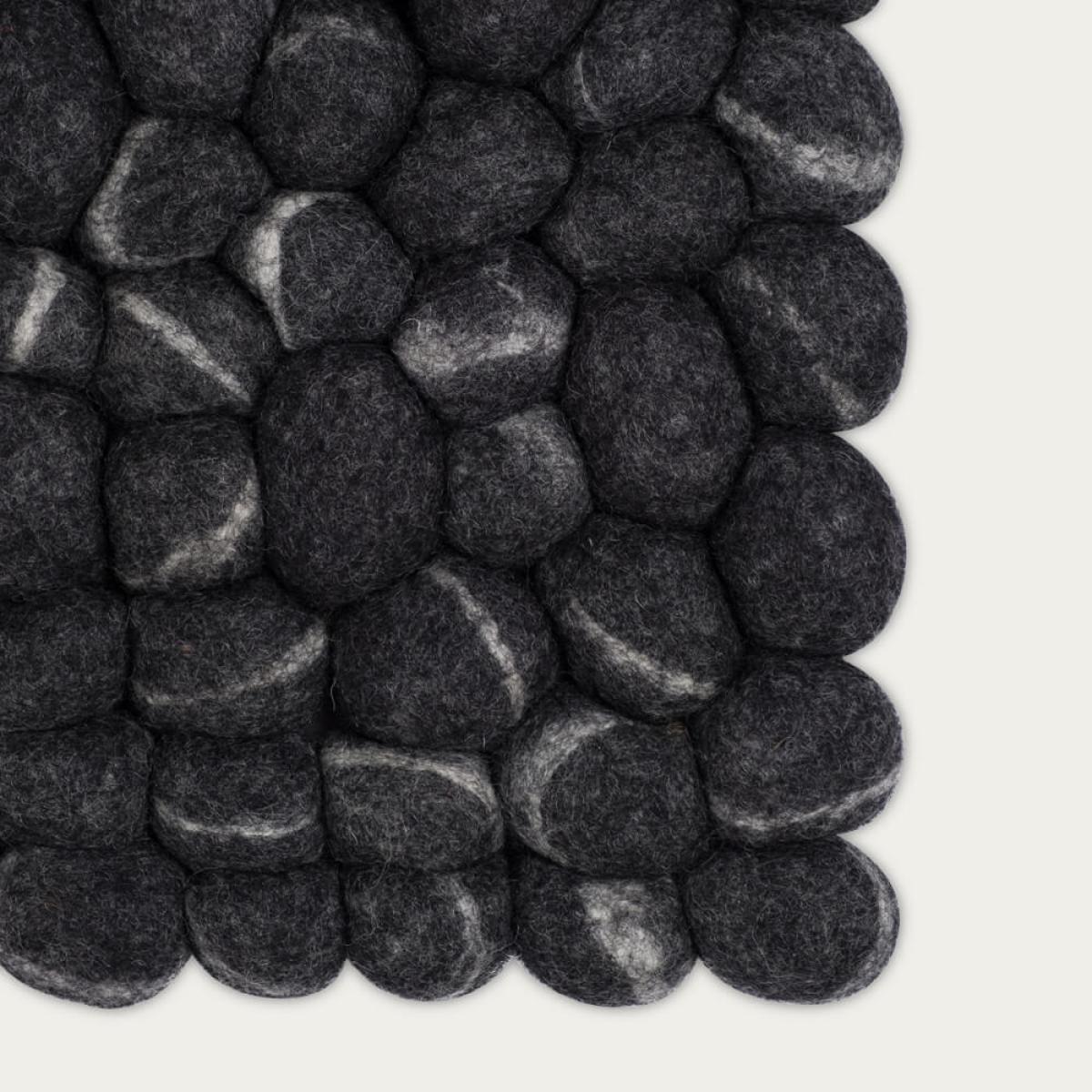 Felt Ball Rug Kurt Square – image 2