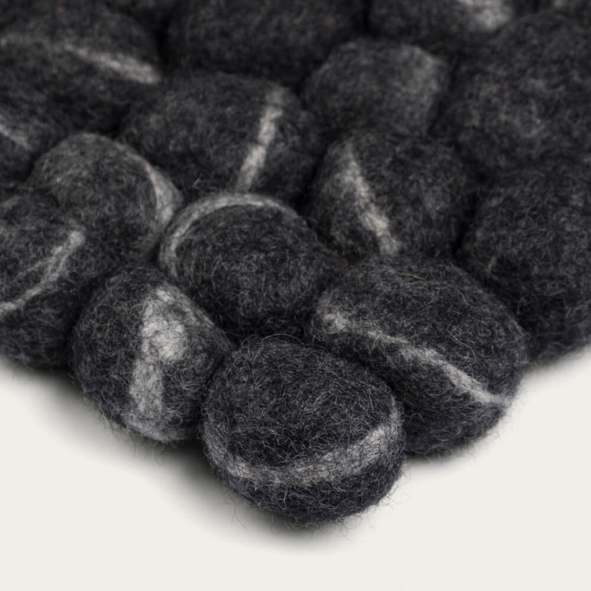 Felt Ball Rug Kurt Square – image 3