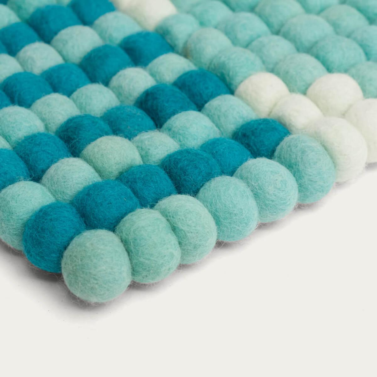 Kerala 4 Felt Ball Rug – image 3