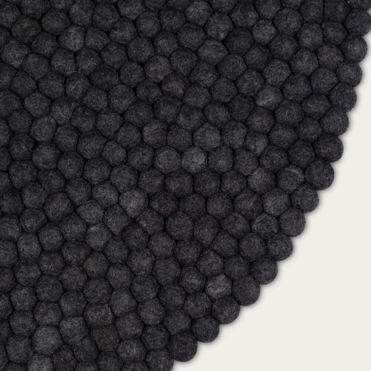 Felt Ball Rug Hugo Round – image 2