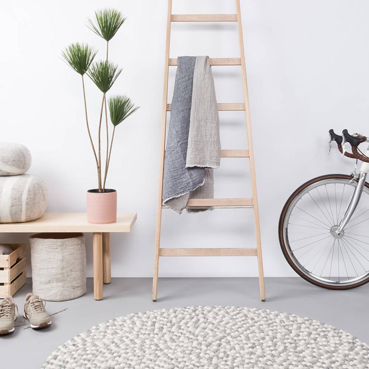 Felt Ball Rug Hella Round – image 5