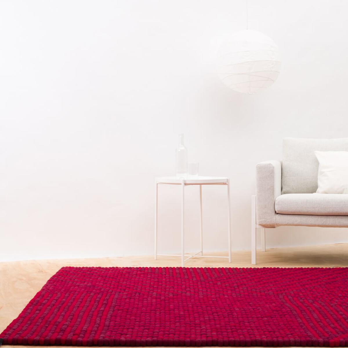 Maroon Weave Felt Ball Rug – image 4