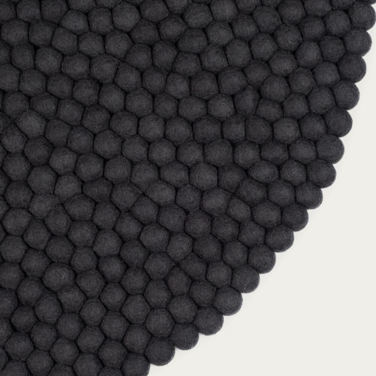 Felt Ball Rug Kuno Round – image 2