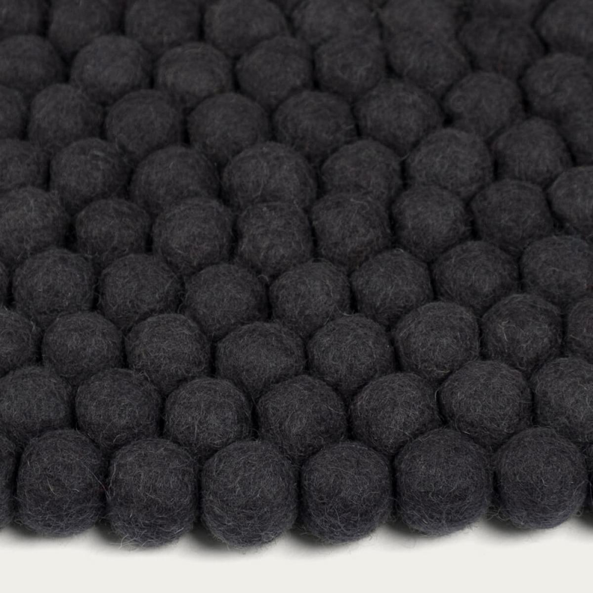 Felt Ball Rug Kuno Round – image 3