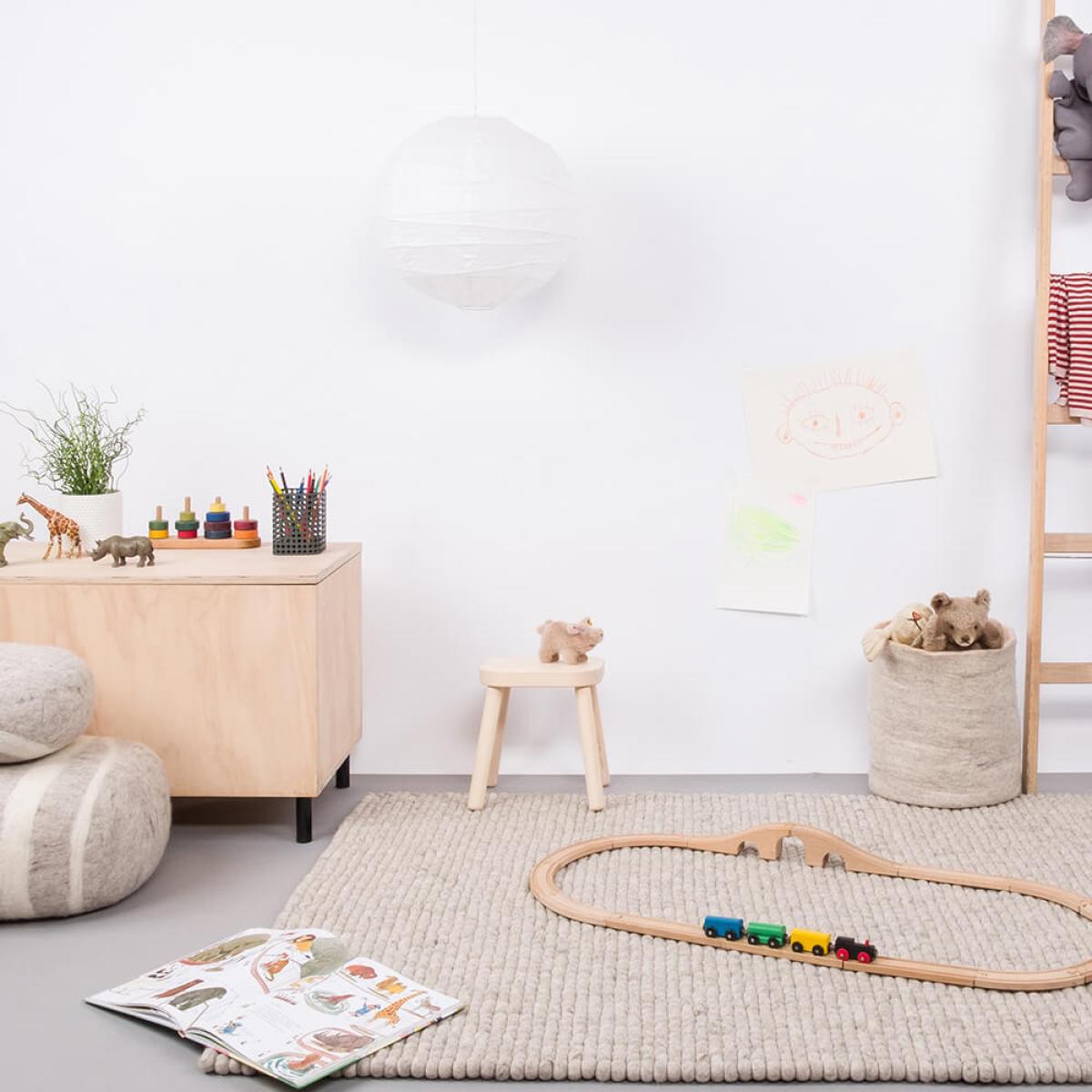 Felt Ball Rug Béla Square – image 7