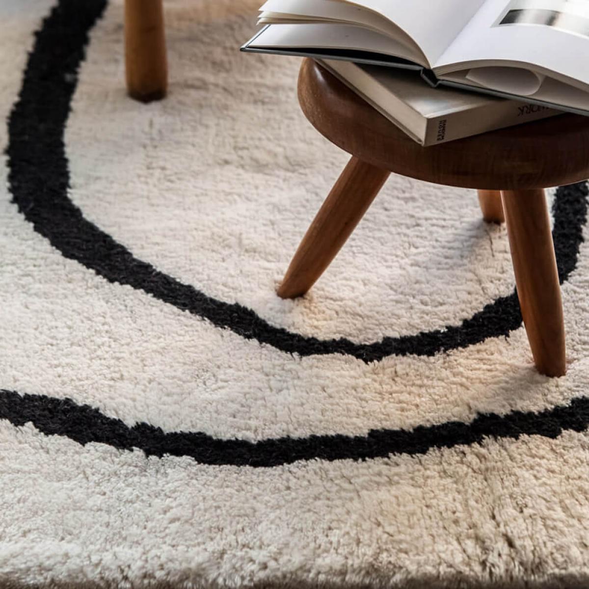 Dusty White Simple Object 18 Rug – image 5