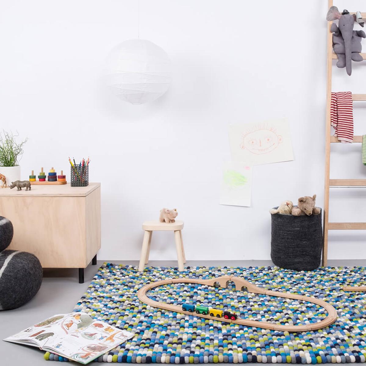 Felt Ball Rug Fritz Square – image 7