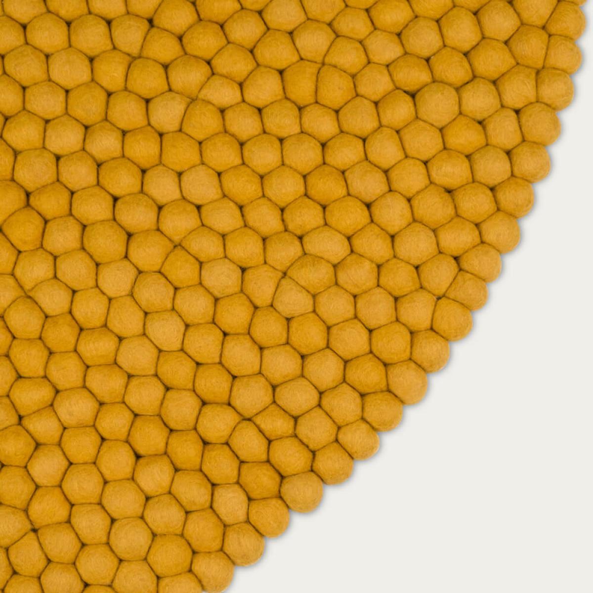 Felt Ball Rug Klara Round – image 2