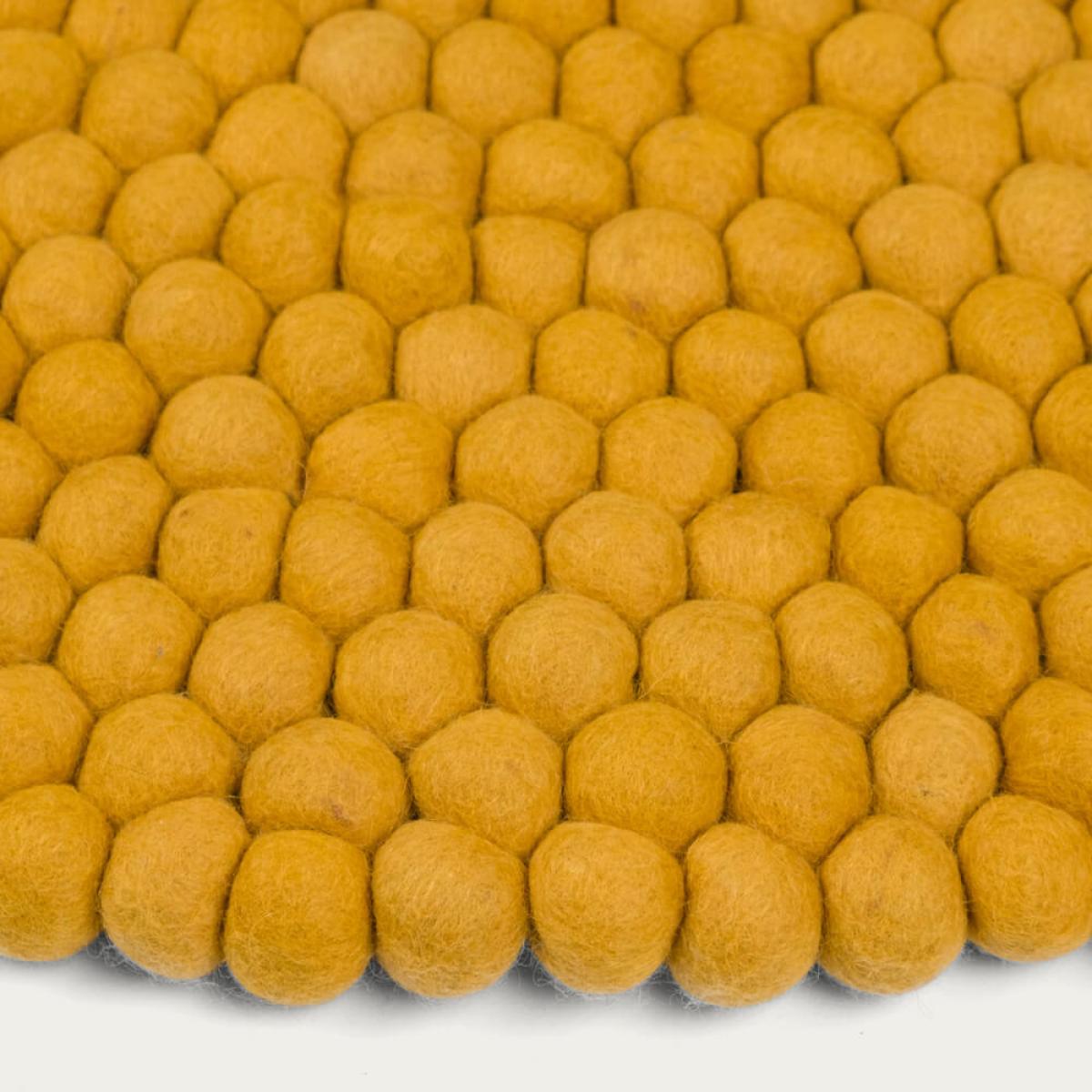 Felt Ball Rug Klara Round – image 3
