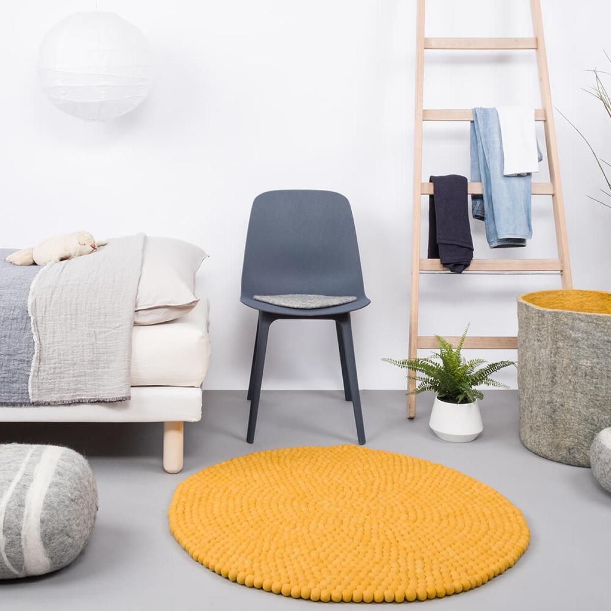 Felt Ball Rug Klara Round – image 6