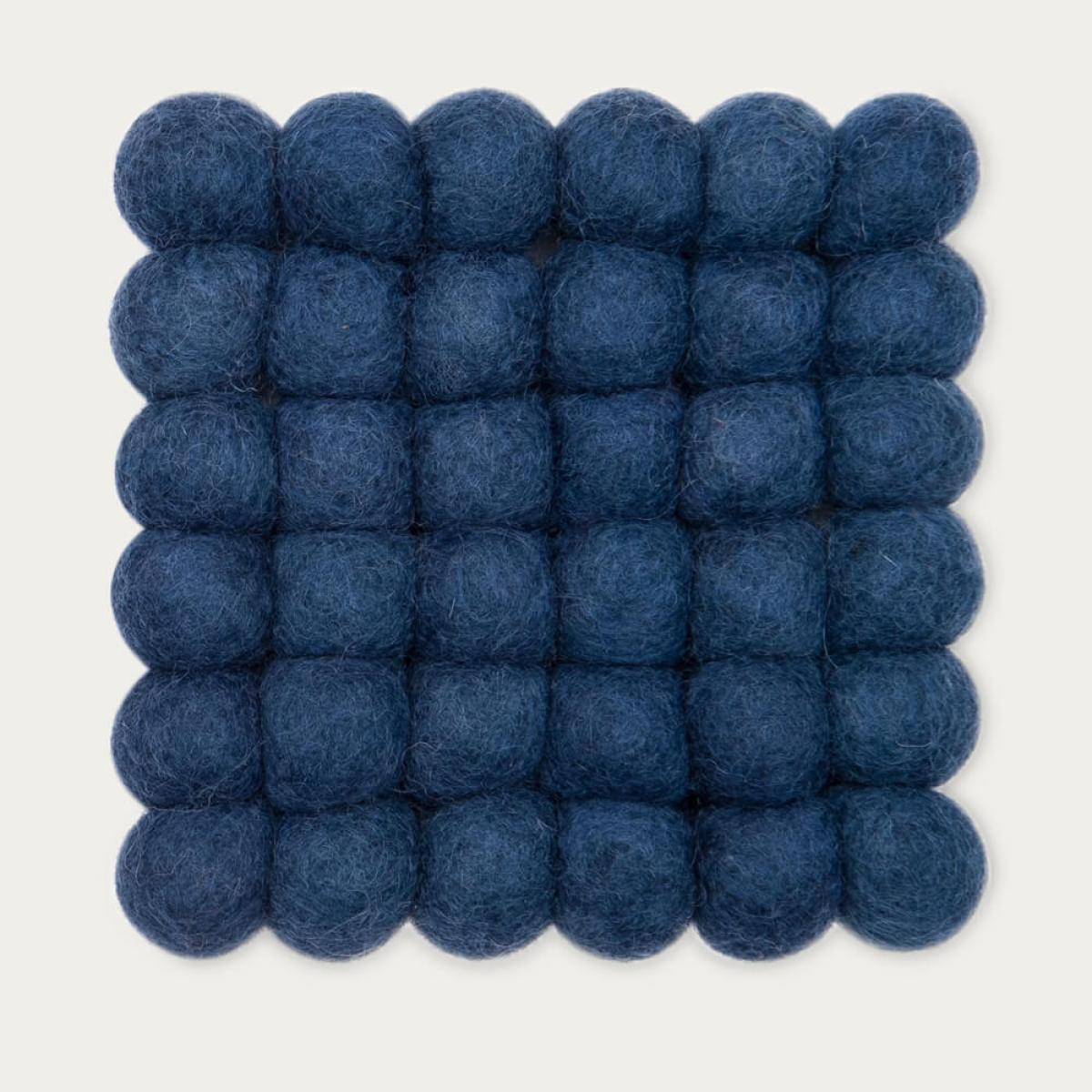 Felt Ball Rug Alva Square – image 9