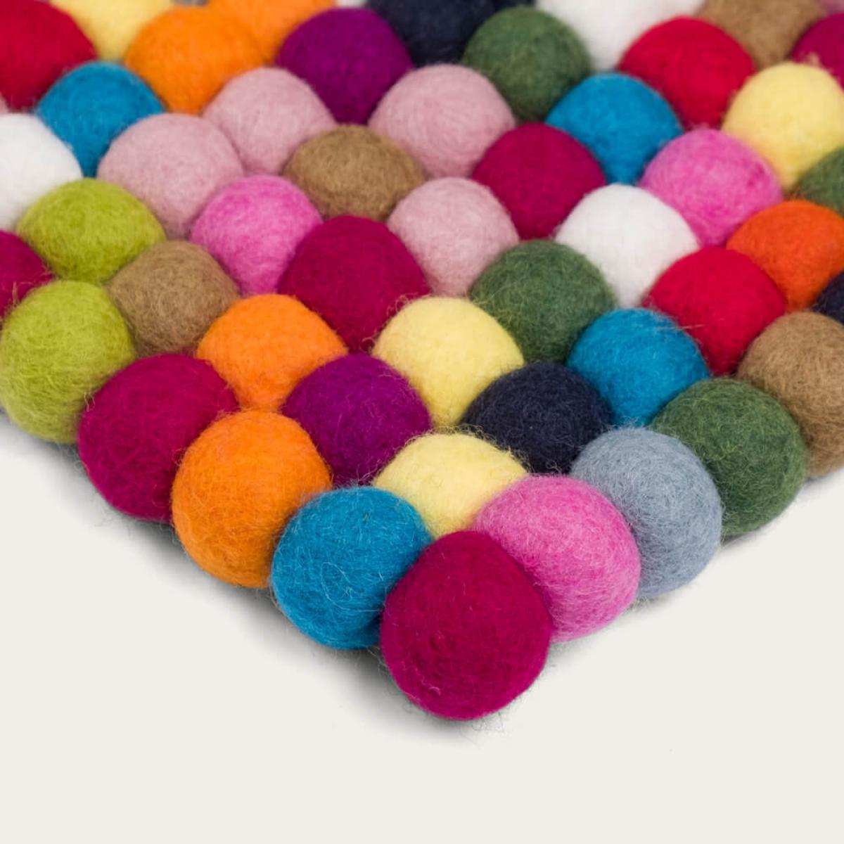 Felt Ball Rug Lotte Square – image 5
