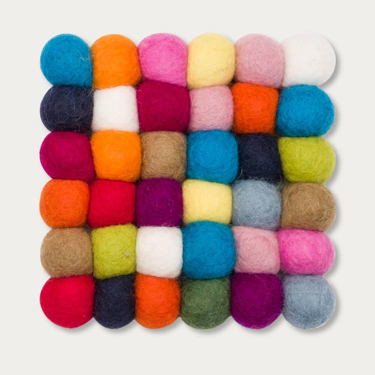 Felt Ball Rug Lotte Square – image 9
