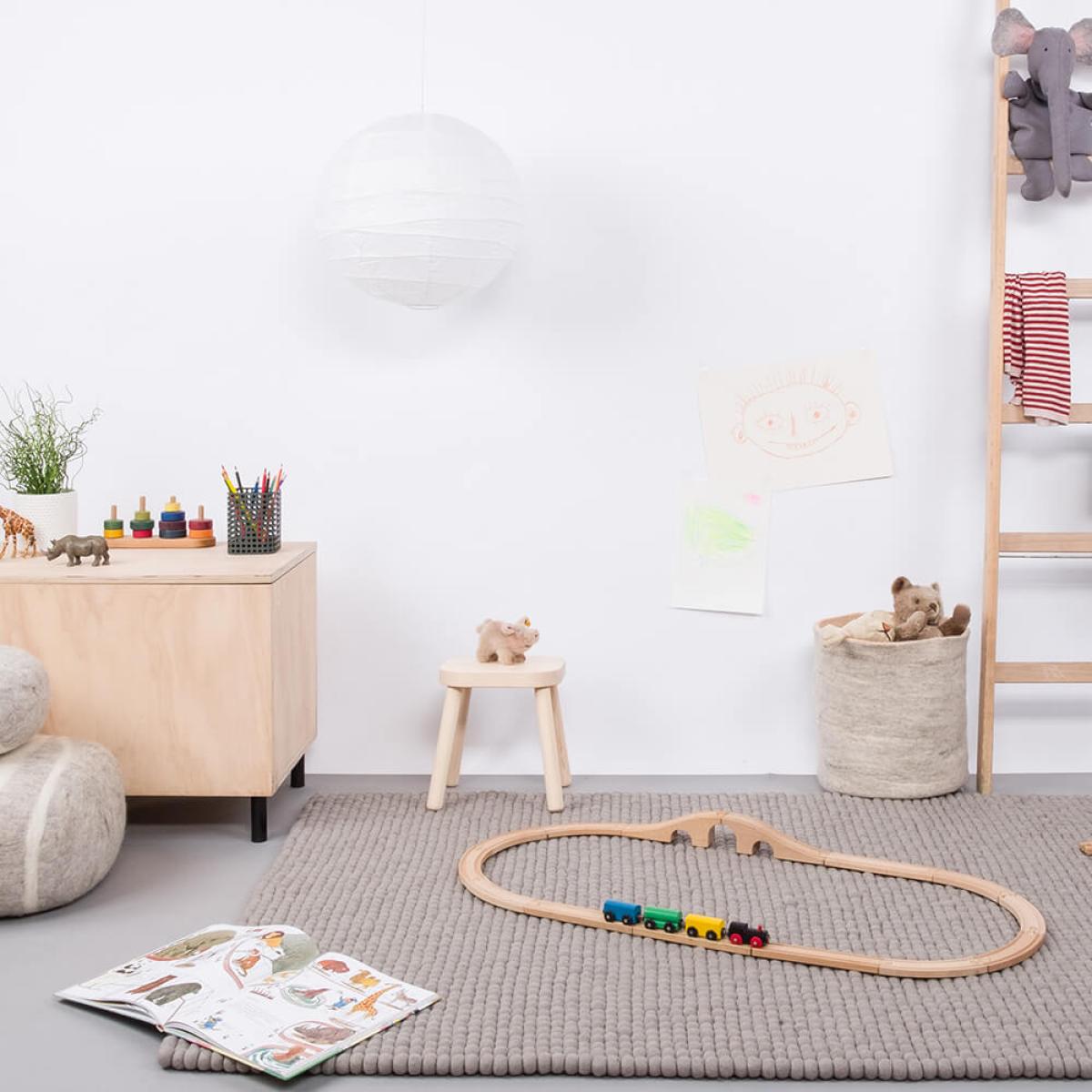 Felt Ball Rug Luis Square – image 7