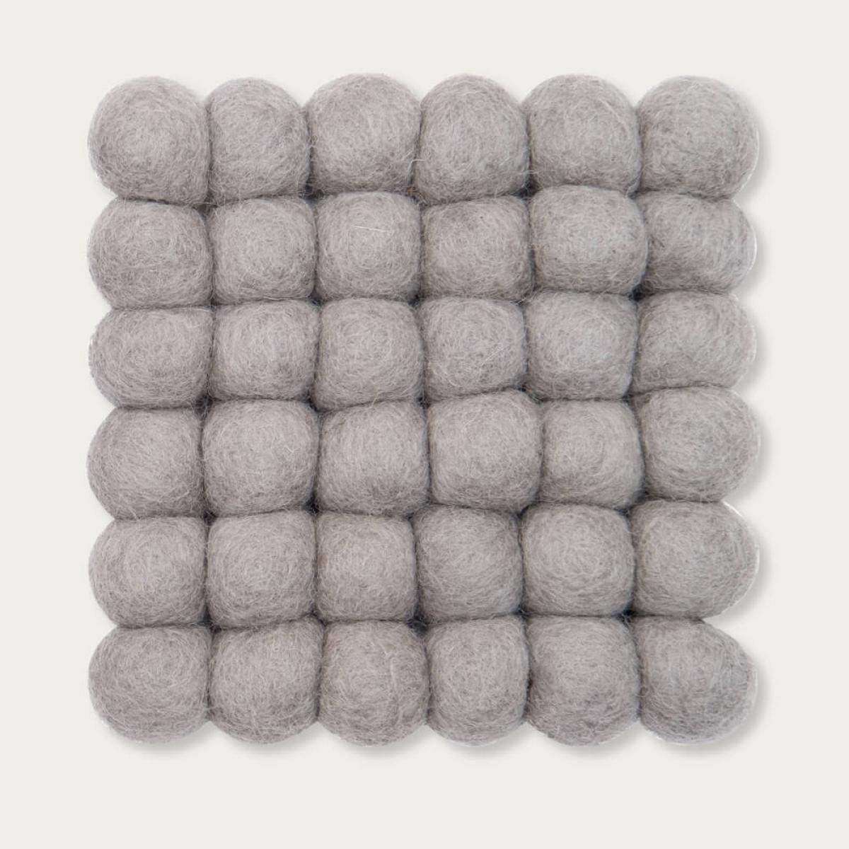 Felt Ball Rug Luis Square – image 9