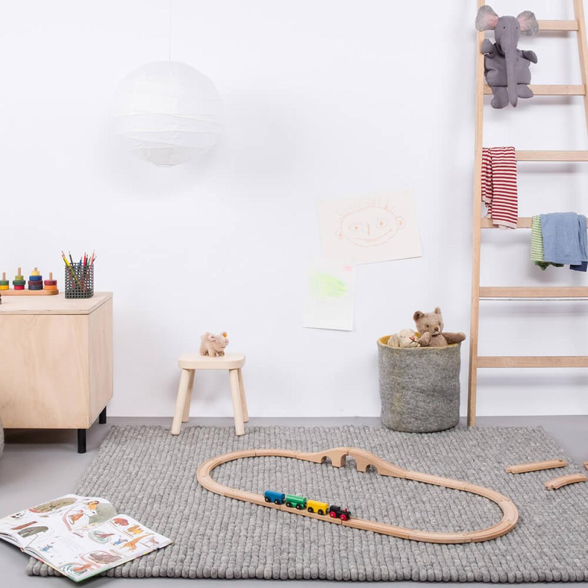 Felt Ball Rug Carl Square – image 7