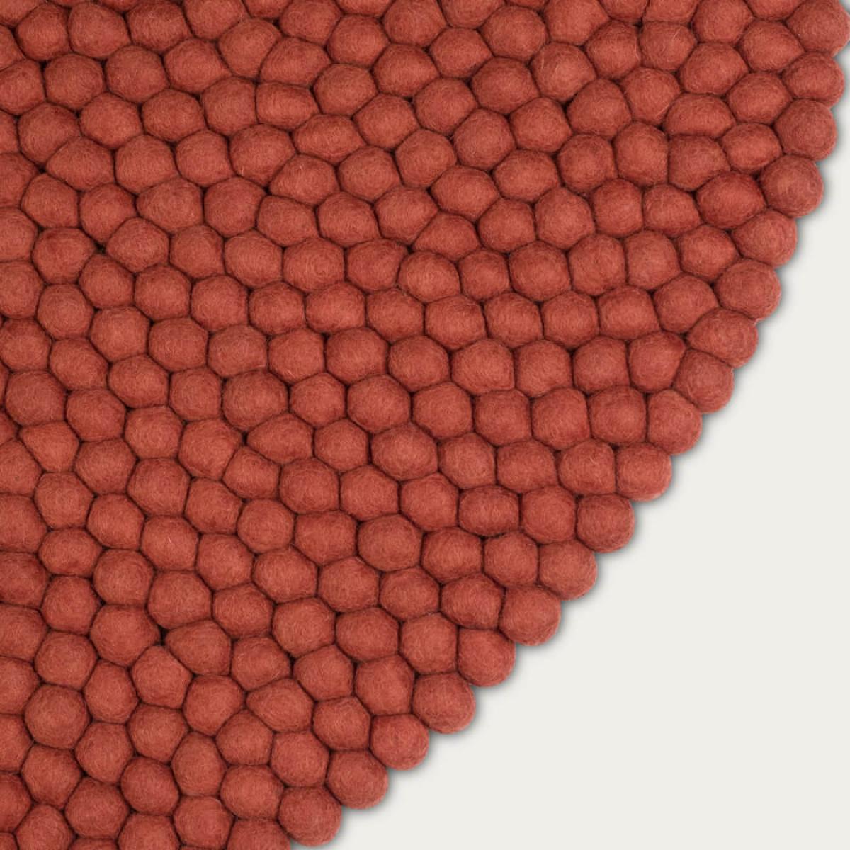 Felt Ball Rug Lora Round – image 2