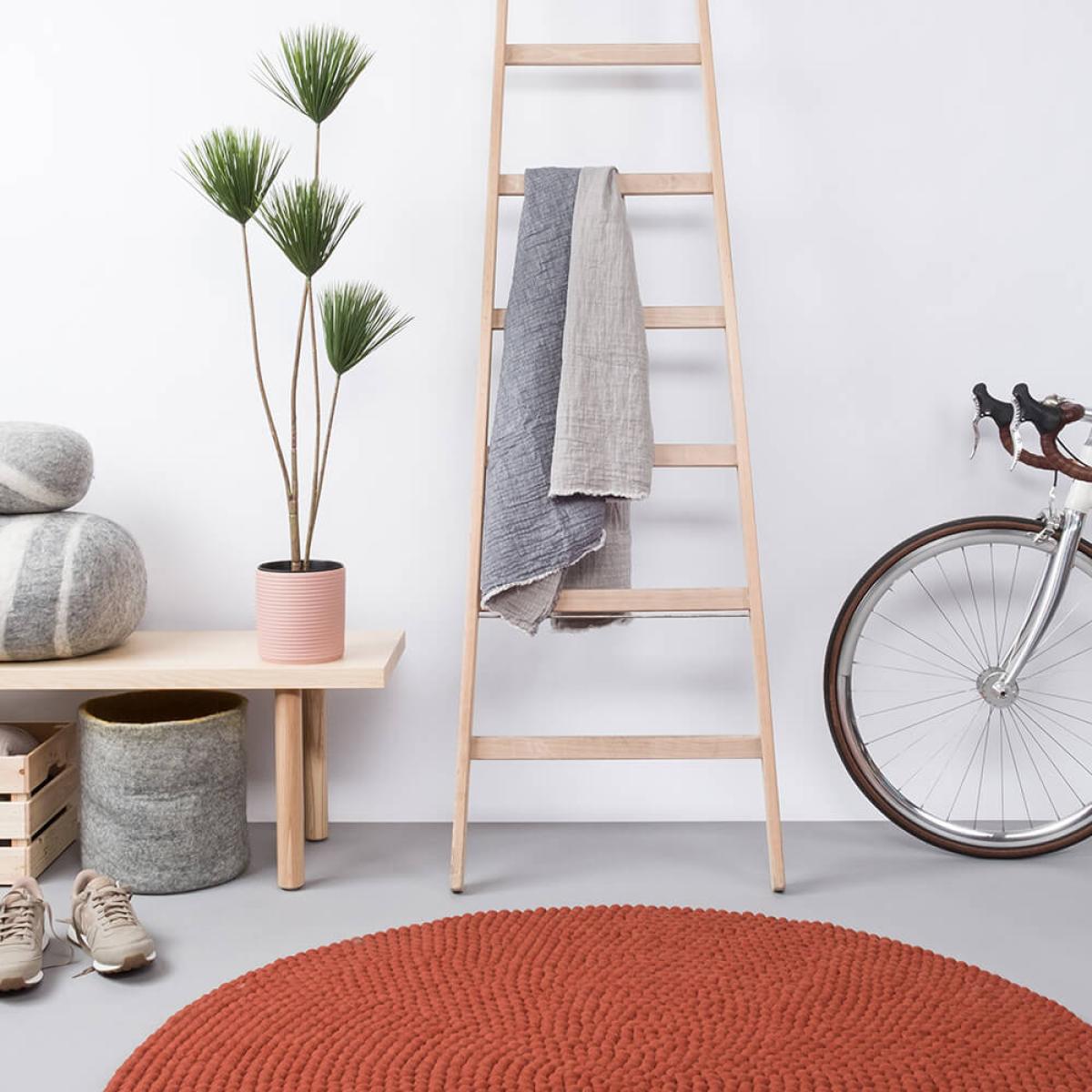 Felt Ball Rug Lora Round – image 5