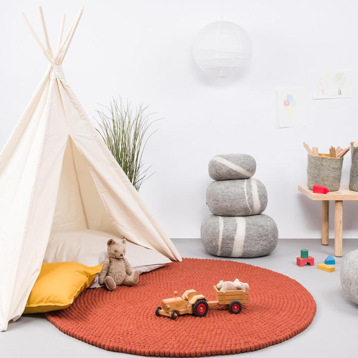 Felt Ball Rug Lora Round – image 7