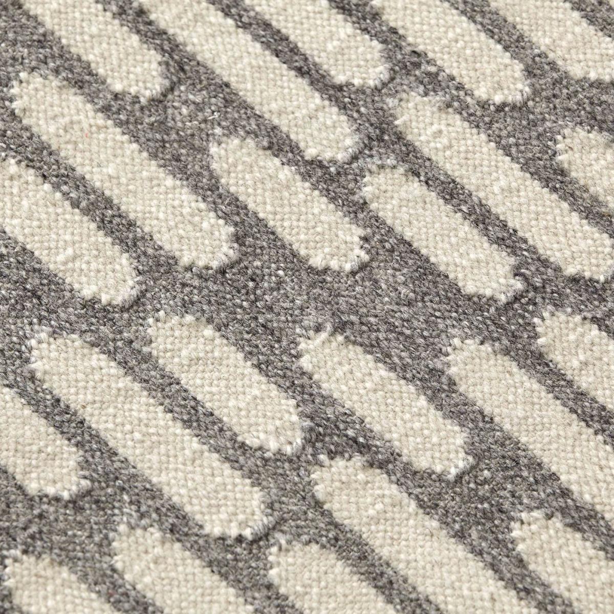 Grey Thay – image 3