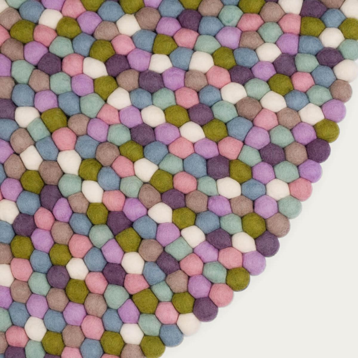 Felt Ball Rug Greta Round – image 2