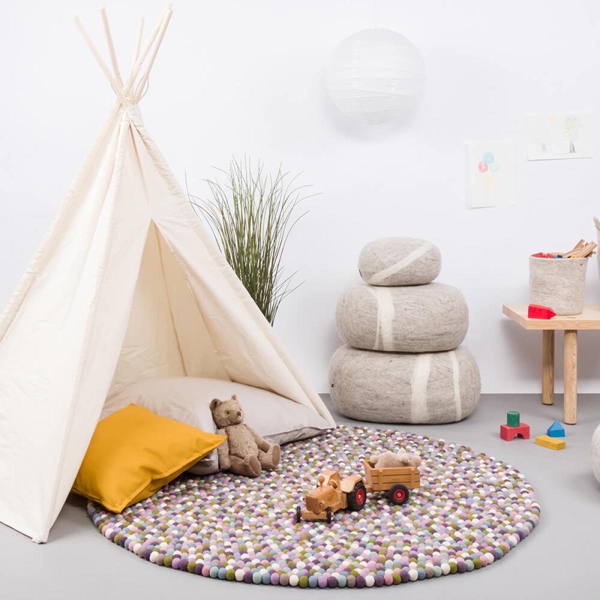 Felt Ball Rug Greta Round – image 7