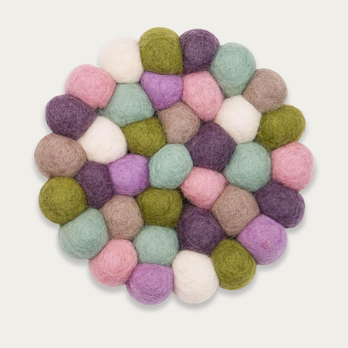 Felt Ball Rug Greta Round – image 9