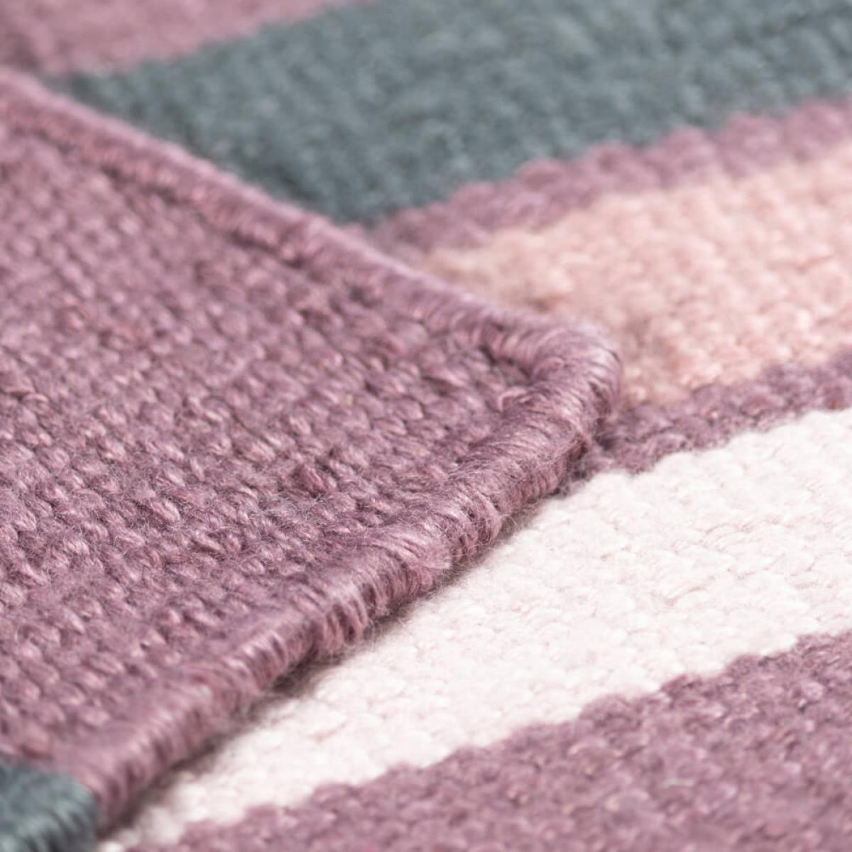 Retro Grape PET Rug – image 4