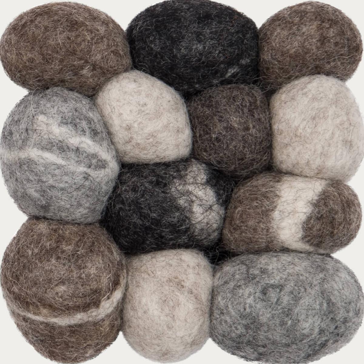 Felt Ball Rug Hardy Square – image 9